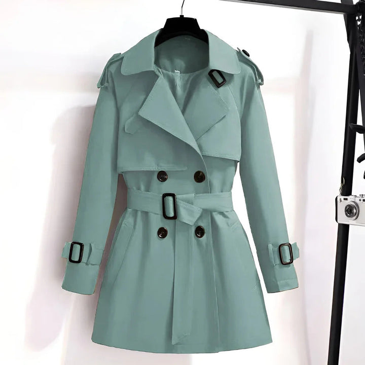 Mirella™ | Kort og chic trenchcoat til kvinder